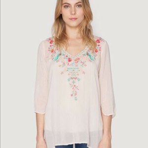 Johnny was women’s pink Priscilla top Floral Embroidered Sheer V-Neck Sz M￼